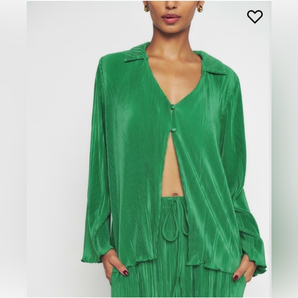 Reformation Laylin Plisse Green Oversized . Size M - Picture 7 of 14